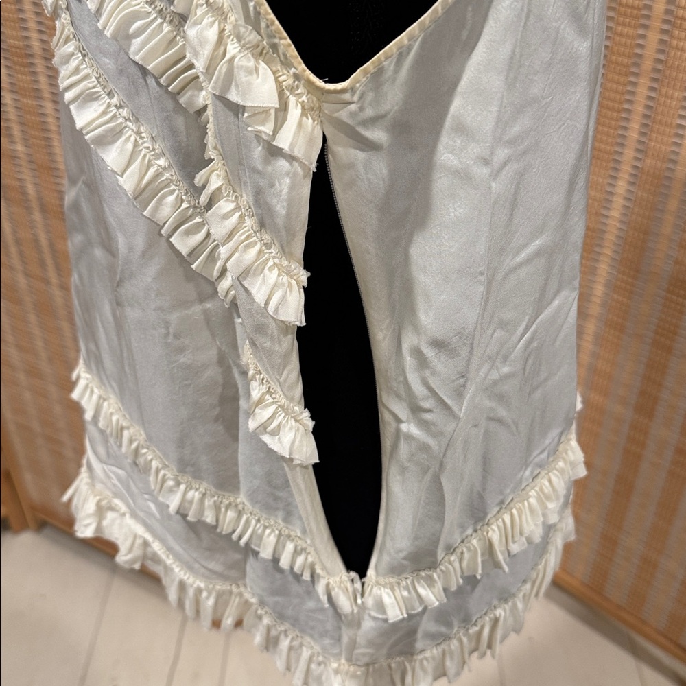 J. CREW IVORY RUFFLE SILK SLEEVELESS BLOUSE (8) - Picture 5 of 7